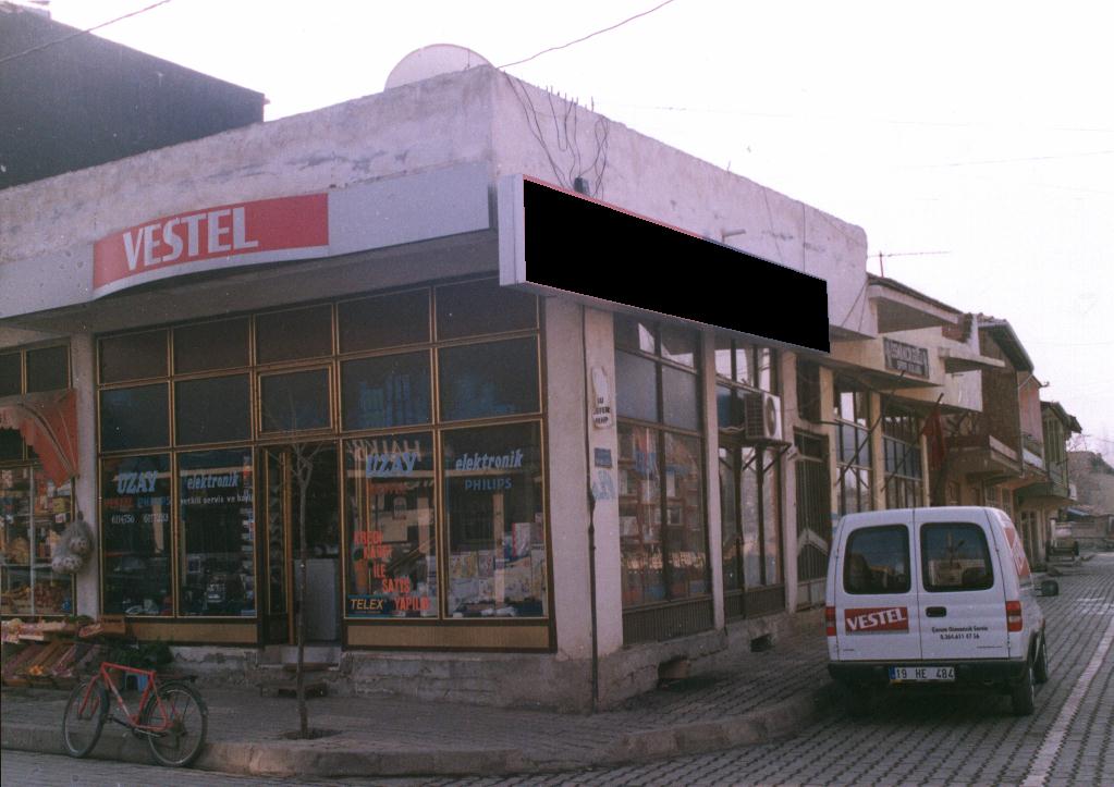 uzay1.jpg (98285 bytes)
